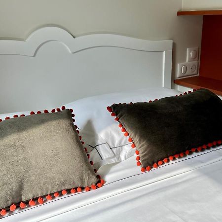 Les Petits Volets 2 Bed and Breakfast Antibes Buitenkant foto
