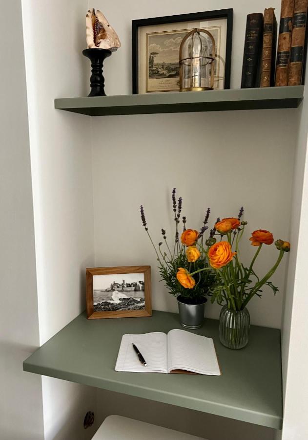 Les Petits Volets 2 Bed and Breakfast Antibes Buitenkant foto